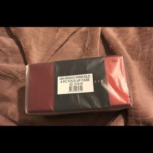 Quay Australia 4 piece Sunglasses case